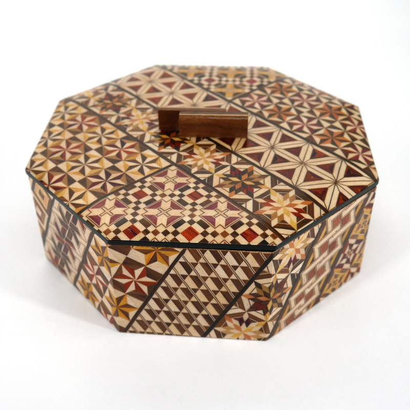 octagonal box in traditional Yosegi marquetry by Hakone KOYOSEGI