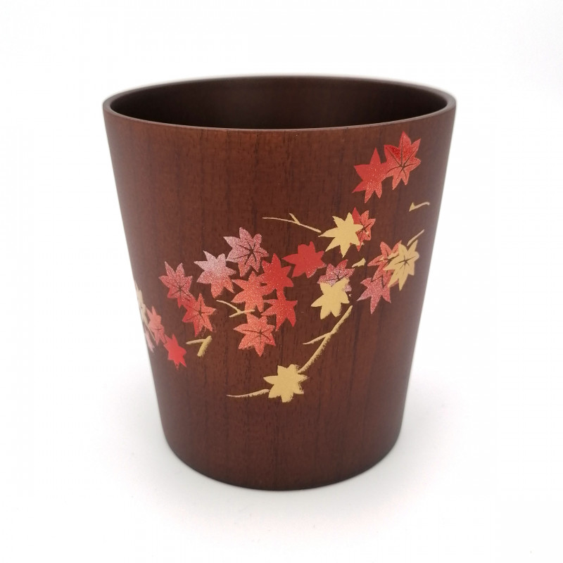 Japanese tea cup in dark natsume wood with gold and silver lacquered maple leaves pattern, MAKIE SAKURA