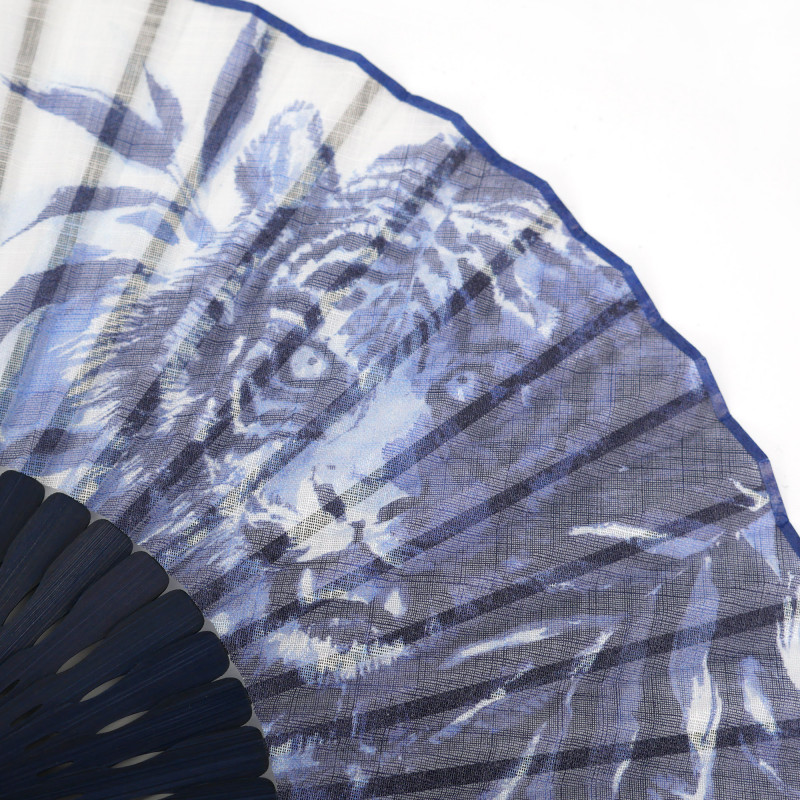 Abanico japonés de bambú y algodón azul con estampado de tigre tradicional, TORA, 22cm