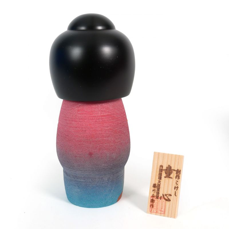 Kokeshi giapponese in legno di kimono - DOSHIN