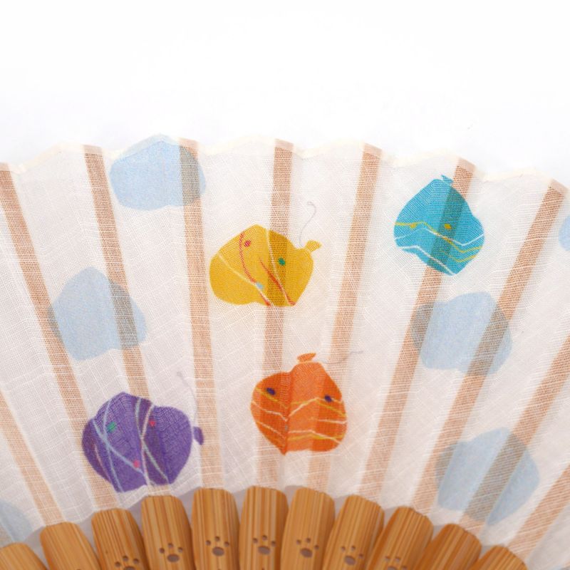Éventail japonais noir et beige en coton et bambou motif chat et balles - NEKO TO MIZUFUSEN - 20.5cm