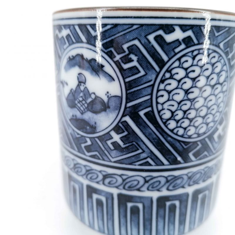 Tazza da tè in ceramica giapponese, bianca con motivi tradizionali blu - DENTO-TEKINA