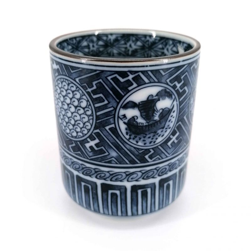 Taza de té de cerámica japonesa, blanca con motivos tradicionales azules - DENTO-TEKINA