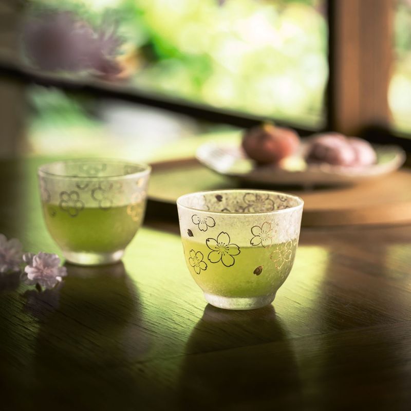 Set of 4 Japanese Sake glasses, SAKURA