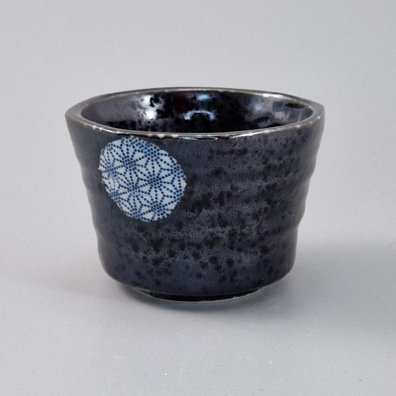 Petit récipient japonais en céramique, noir cercles motifs bleu et rouge- ASANOHA