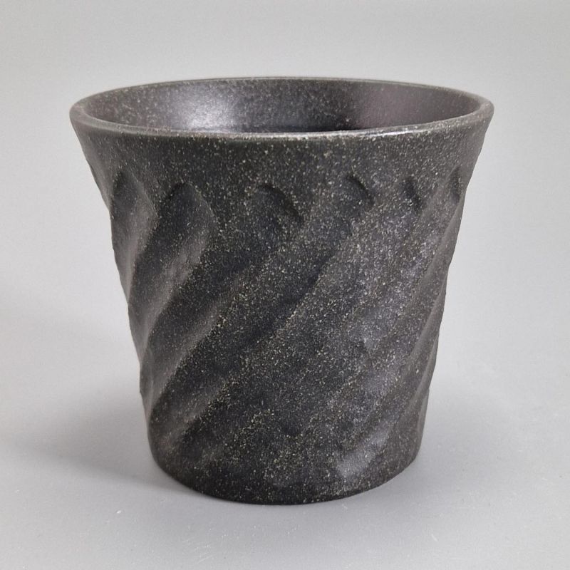 Tazza da tè giapponese svasata in ceramica - KUROBURU
