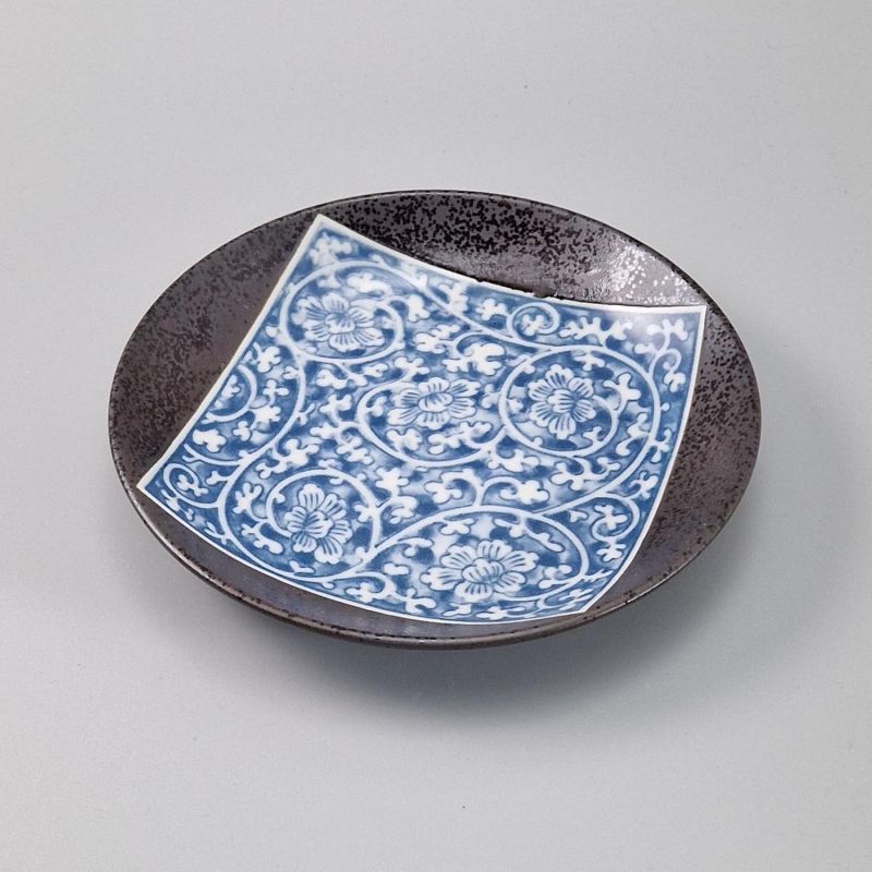 japanese round plate, TAKO KARAKUSA, black and blue