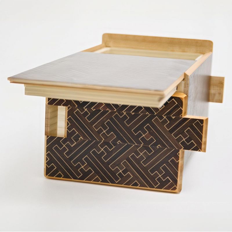 Caja secreta en marquetería tradicional Yosegi de Hakone, SAYAGATA, 21 niveles