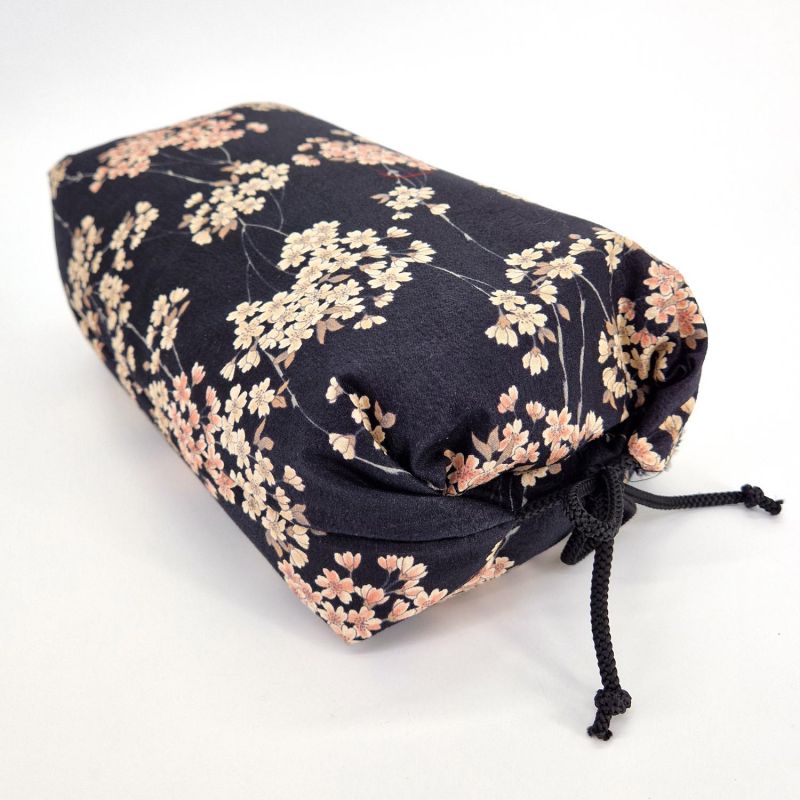 Coussin Makura déhoussable noir motif SAKURA - 32cm