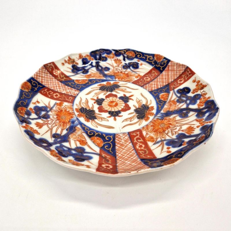 Vintage Japanese round plate, Imari 19th century