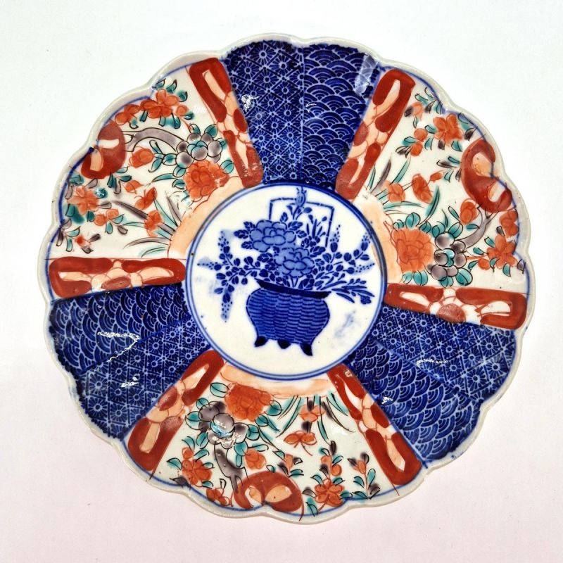 piatto rotondo vintage giapponese, imari del XIX secolo