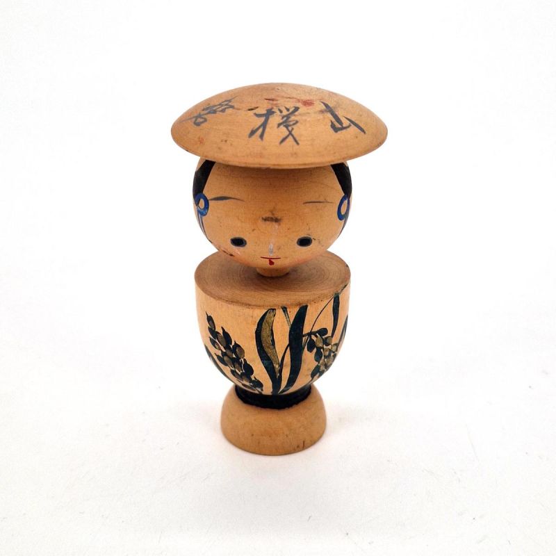 Pequeña muñeca japonesa de madera, KOKESHI VINTAGE